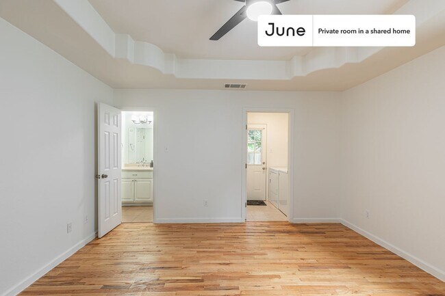 Foto del edificio - Room in Shared 4 bed/2 bath home