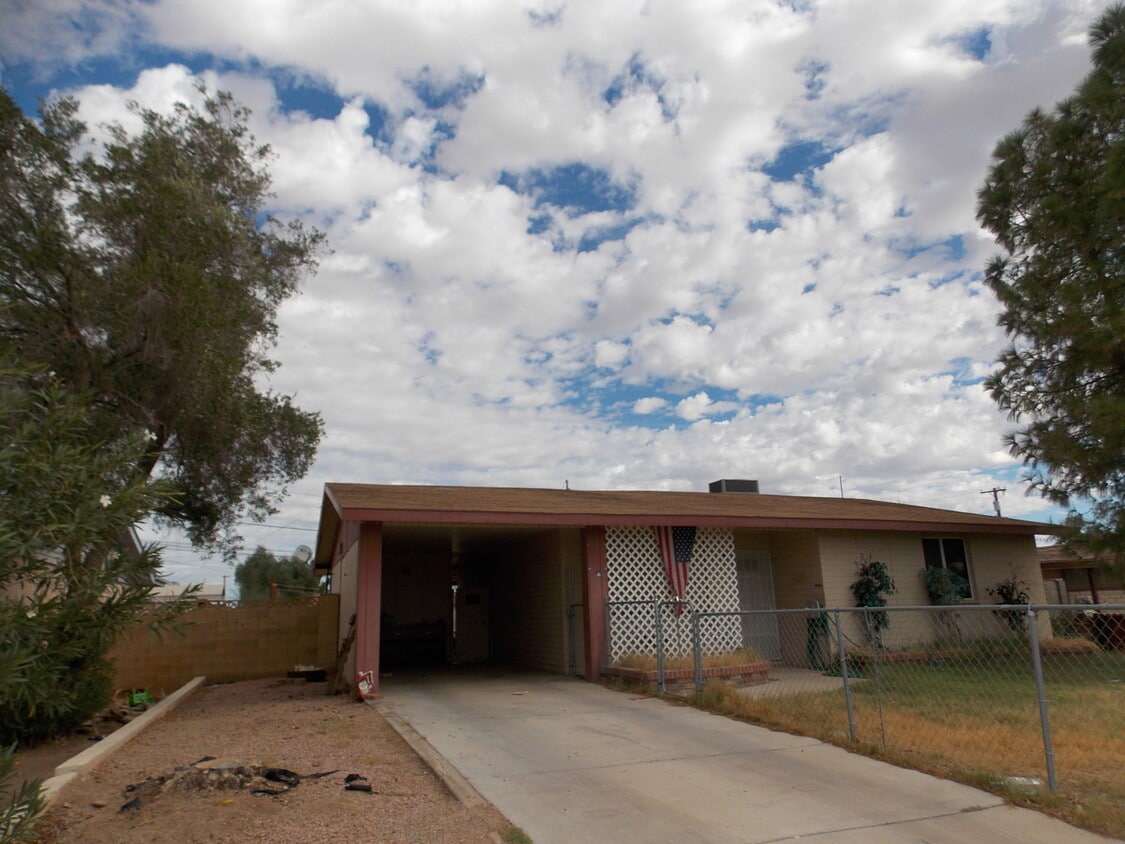 Primary Photo - Charming 3 Bed, 2 Bath