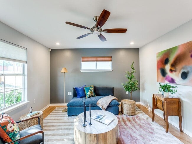 Building Photo - 1705 Adriane Dr