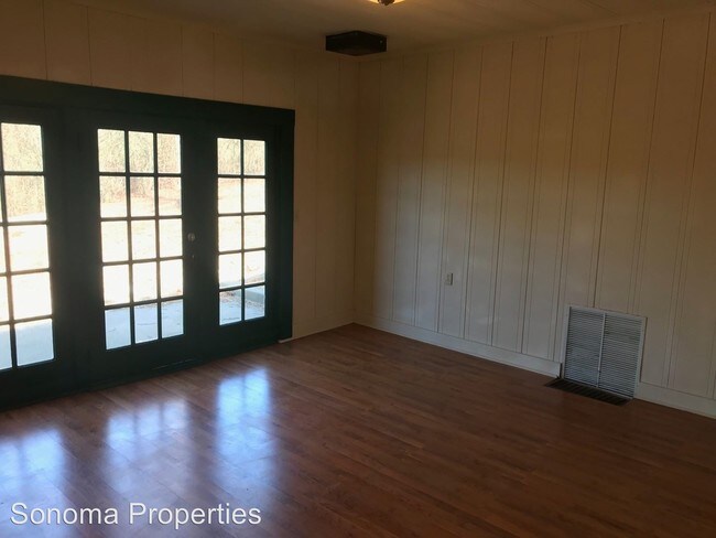 Building Photo - 3 br, 1 bath House - 4100 Lovall Valley Loop