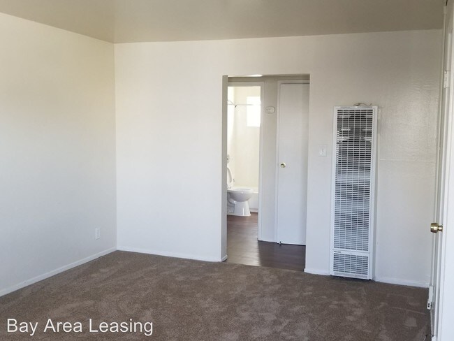 Building Photo - 1 br, 1 bath Apartment - 1935 10th Avenue