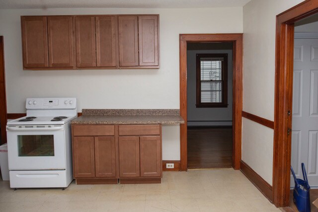 Kitchen - 40 Cabot St