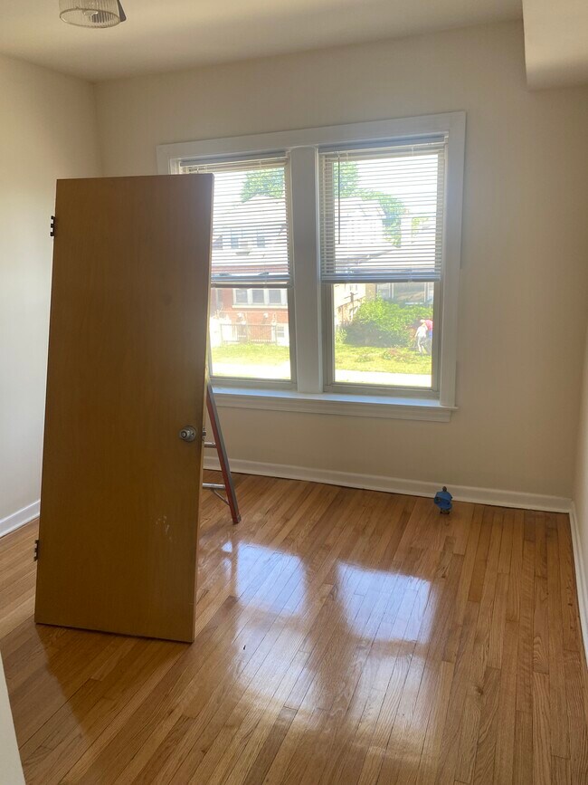 Foto del edificio - 6835 W Addison St