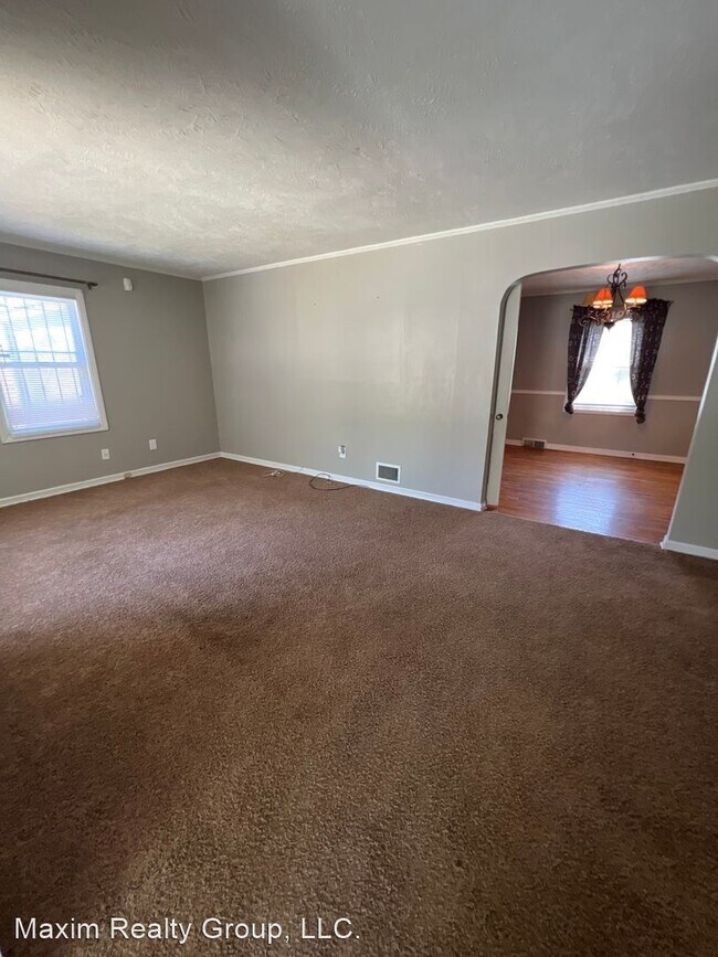 Building Photo - 3 br, 1 bath House - 3433 Ernst St.