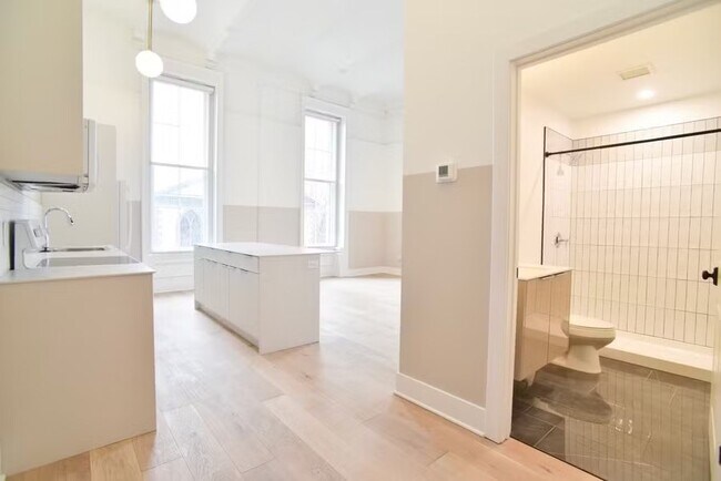 Foto del edificio - 30 W Broad St