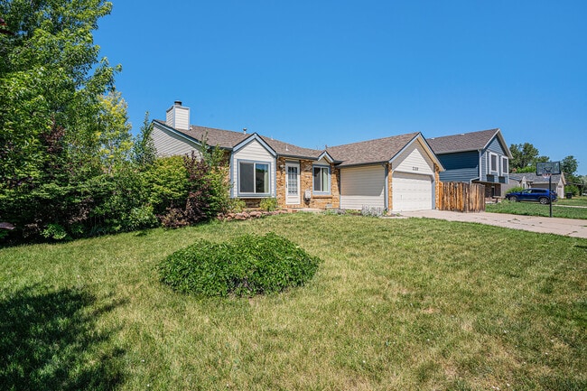 Building Photo - 2139 Daley Dr