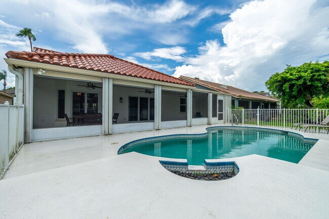 Foto del edificio - 12657 White Coral Dr