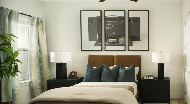 Building Photo - 10520 Lakeline Mall Dr