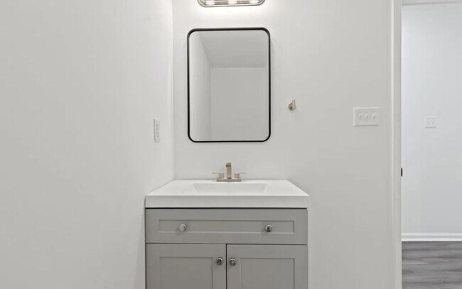 Building Photo - 4149 Lancaster Ave