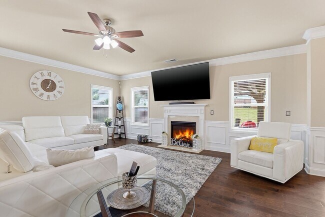 Foto del edificio - 4 Bed, 4 Bath Home Available in Anderson