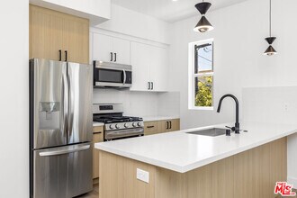 Building Photo - 5050 Cleon Ave