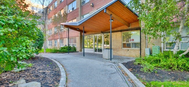 25 - Entrance - Rexlington Heights