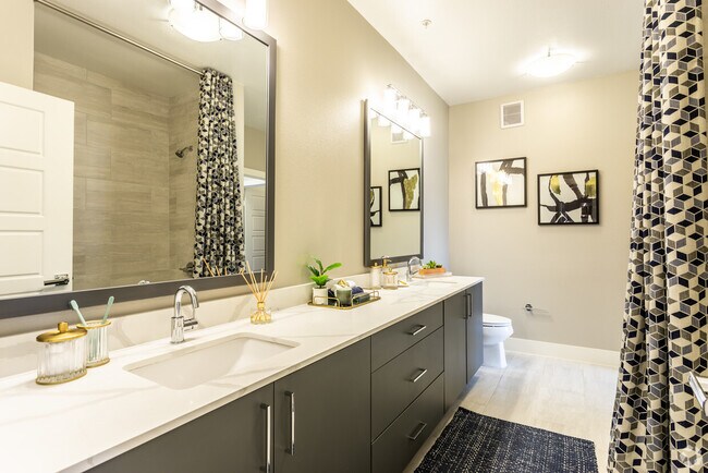 Foto del edificio - 15251 Quorum Dr