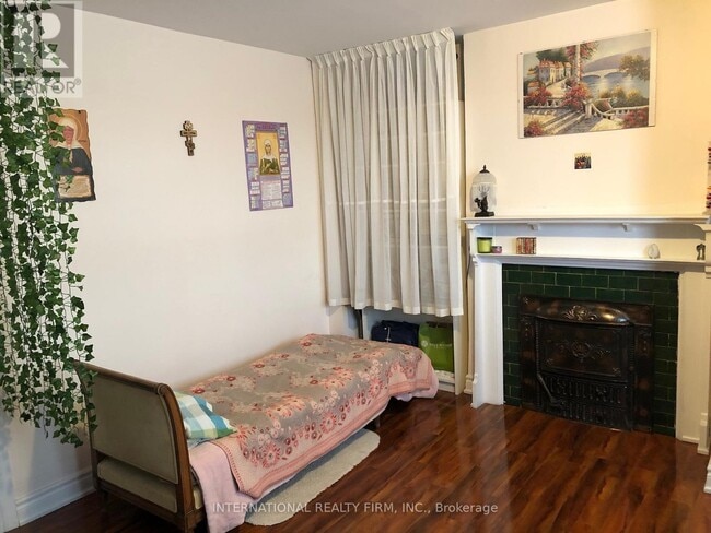 Photo du bâtiment - 197 Dundas St E