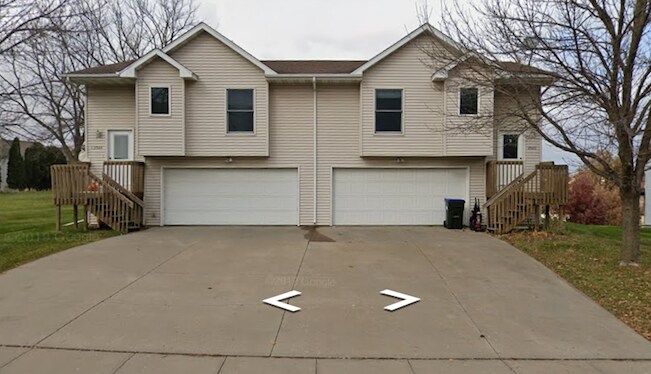 Right unit - 2520 Walden Rd