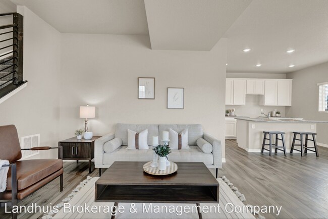 Foto del edificio - 3 br, 2.5 bath House - 6260 Big Bird Drive