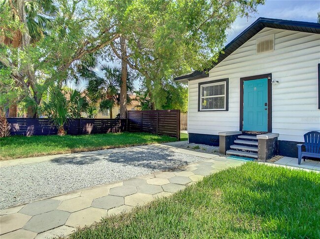 Building Photo - 2121 Dr M.L.K. Jr St N