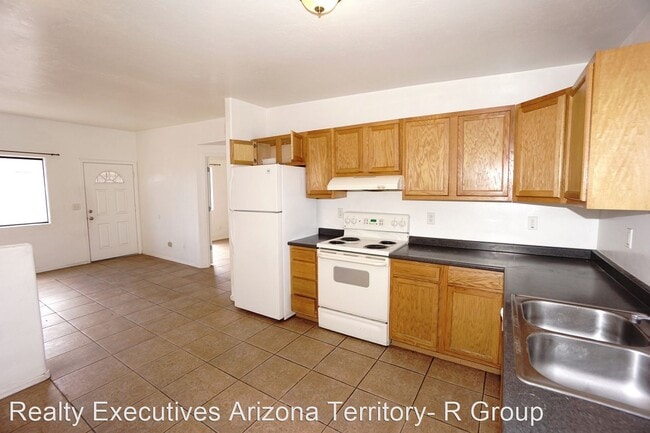 Building Photo - 3602 E Blacklidge Dr