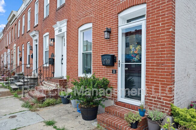 Building Photo - 1700 Byrd St