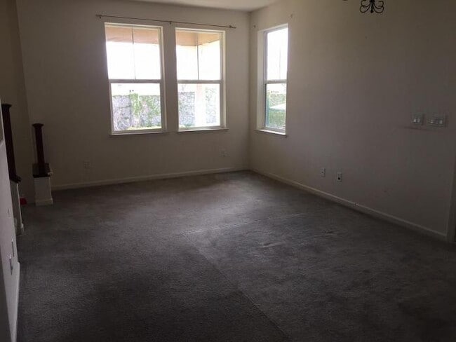 Building Photo - 5 bedroom in Milpitas CA 95035
