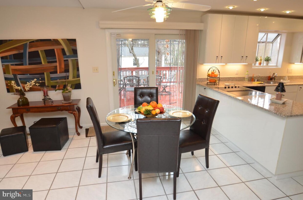 Foto principal - 8452 Broken Arrow Ct