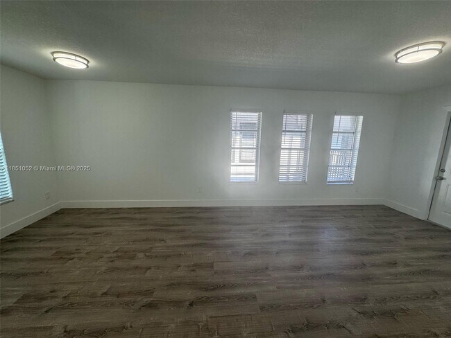 Foto del edificio - 2910 Pierce St