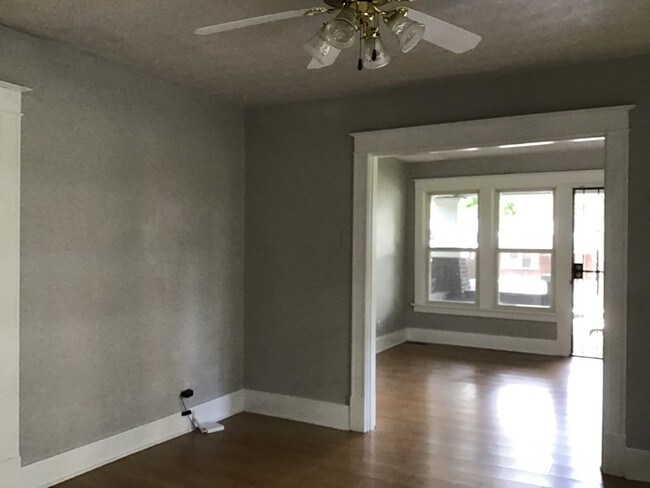 Foto del edificio - 3514 Colonial Ave