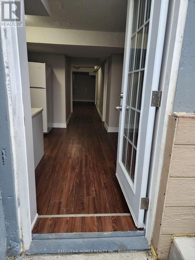 Building Photo - 114 Porchlight Rd