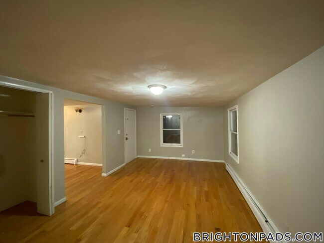 Foto del edificio - 27 Kelley Ct