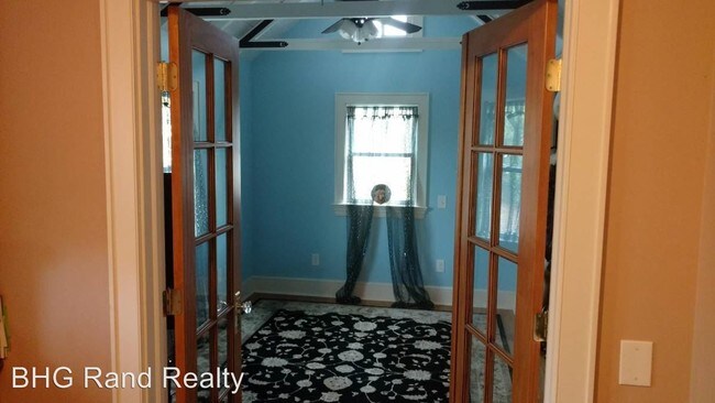 Foto del edificio - 2 br, 1 bath Apartment - 15 saratoga Ave