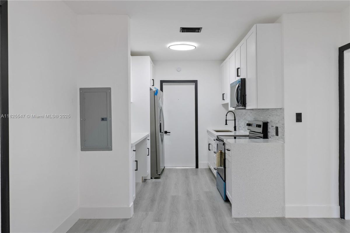 Primary Photo - 1325 NW 51st St