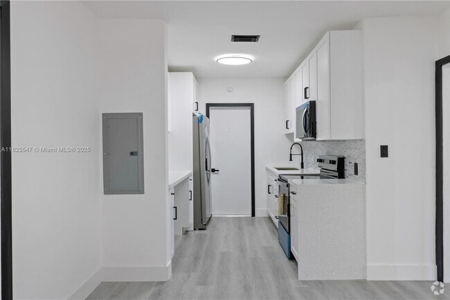 Building Photo - 1325 NW 51st St