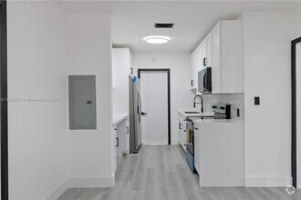 Building Photo - 1325 NW 51st St