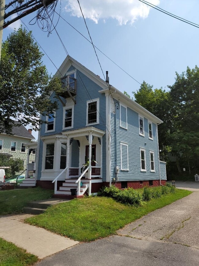 30 6th St, Dover, NH 03820 - House Rental in Dover, NH | Apartments.com