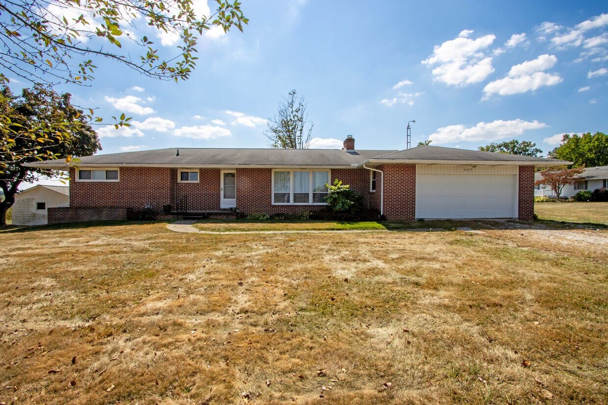 Primary Photo - Charming Ranch Home