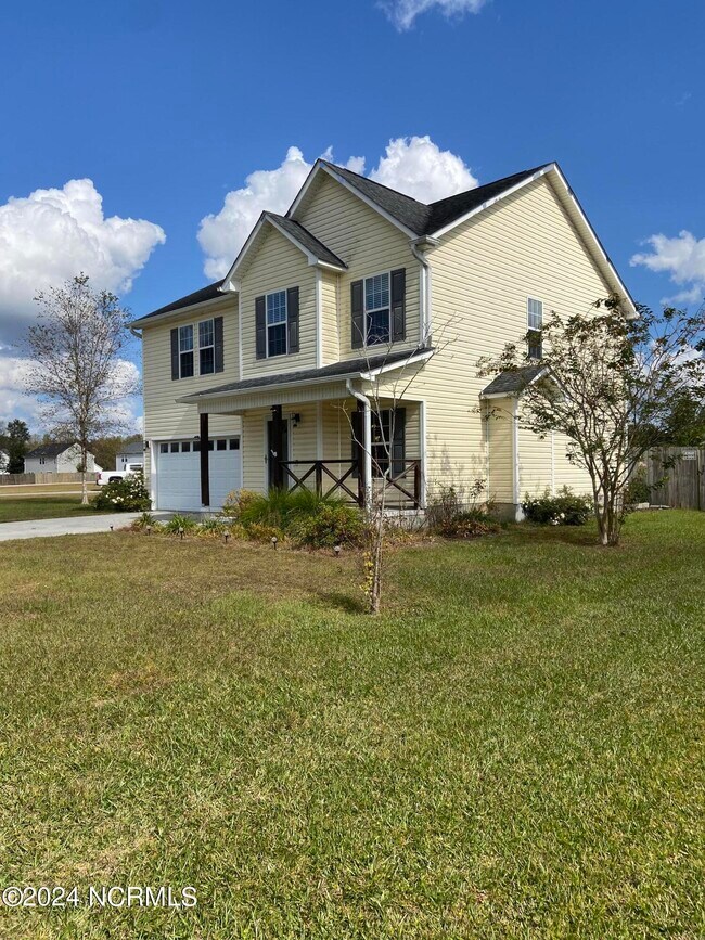 Building Photo - 105 Willard Way