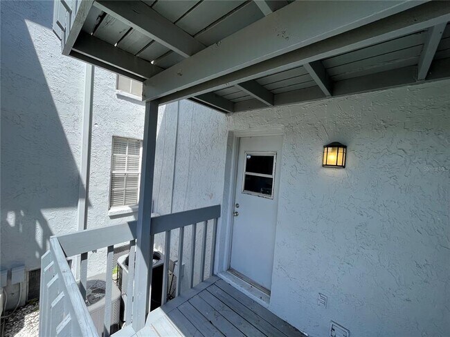 Foto del edificio - 4902 W Gandy Blvd