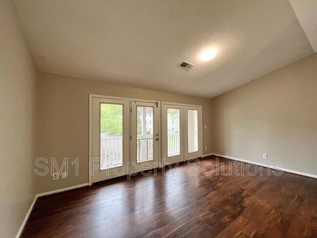 Foto del edificio - 2332 W Vandalia Rd