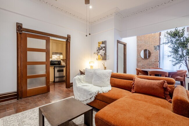 Photo du bâtiment - 1220 Rue St Marc