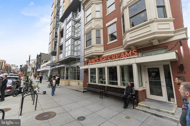 Building Photo - 1420 N St NW