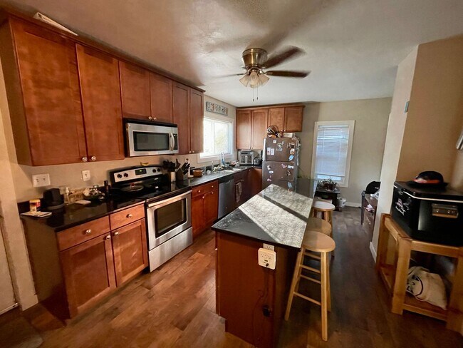 Building Photo - Adabell Properties