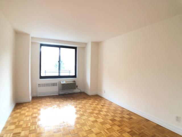 Foto del edificio - 1 bedroom in New York NY 10037