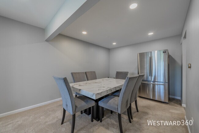 Foto del edificio - 5601 Carriage Way Dr