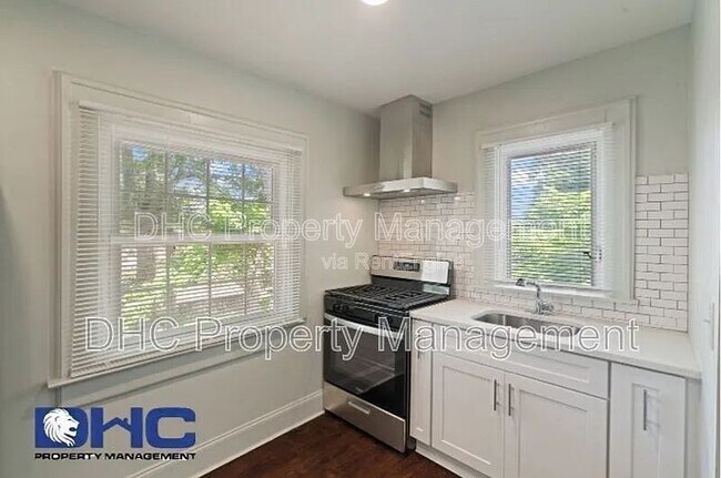 Foto del edificio - 3556 E Main St