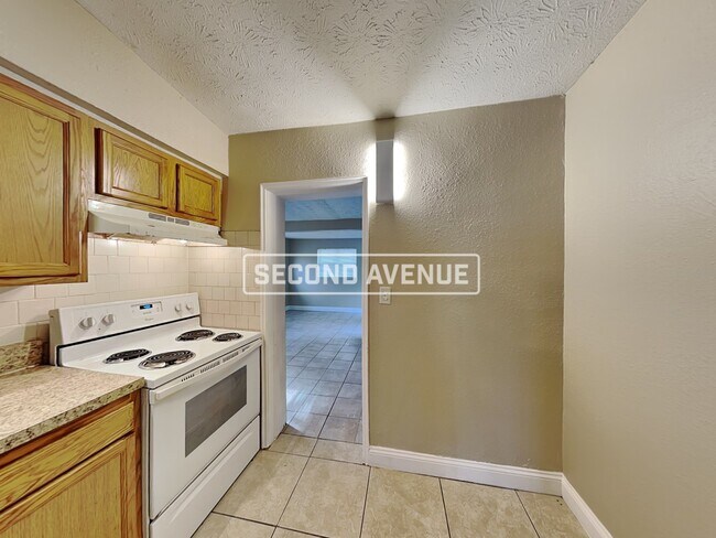 Building Photo - 5822 Abelia Rd