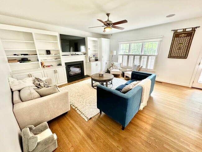 Building Photo - 11416 Country Oaks Ct