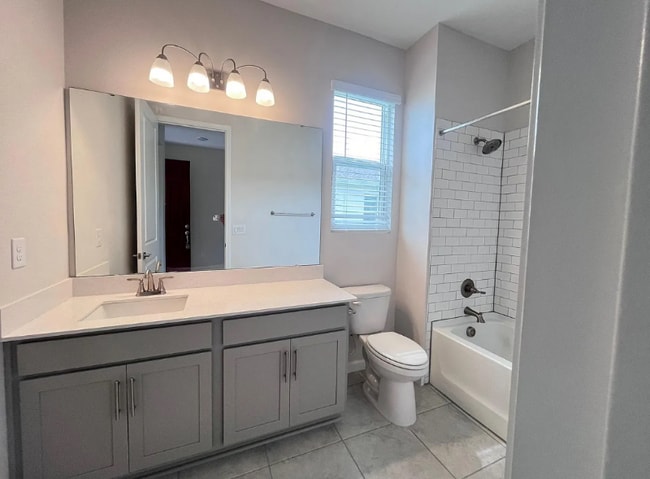 Foto del edificio - 10208 Spring Lake Dr