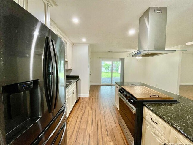 Foto del edificio - 6826 Beaver Stone Rd