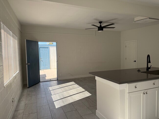 sala de estar - 2307 Pardee Pl