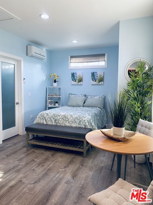 Foto principal - 11449 A Segrell Way
